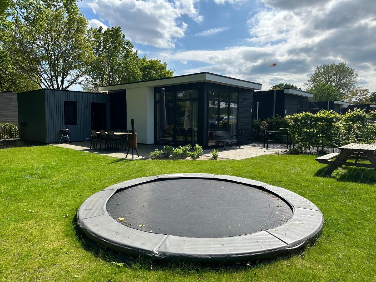 Badhoophuizen 6-Per Bungalow Veluwemeer Trampoline 훌쇼스트 외부 사진