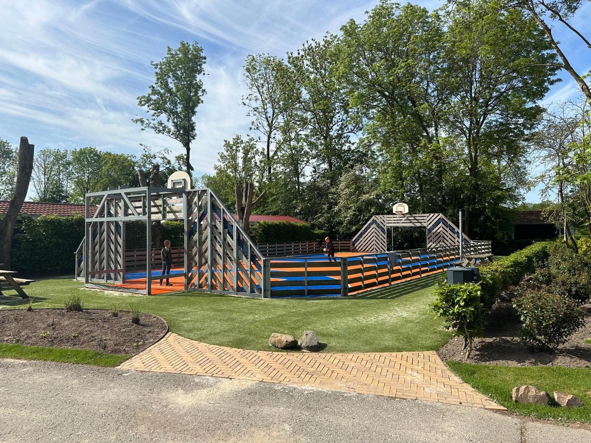 Badhoophuizen 6-Per Bungalow Veluwemeer Trampoline 훌쇼스트 외부 사진